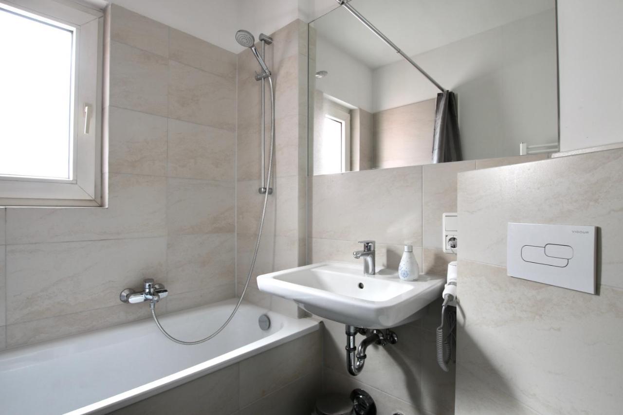 Apartment Arthouse Apartments Im Belgischen Viertel Cologne